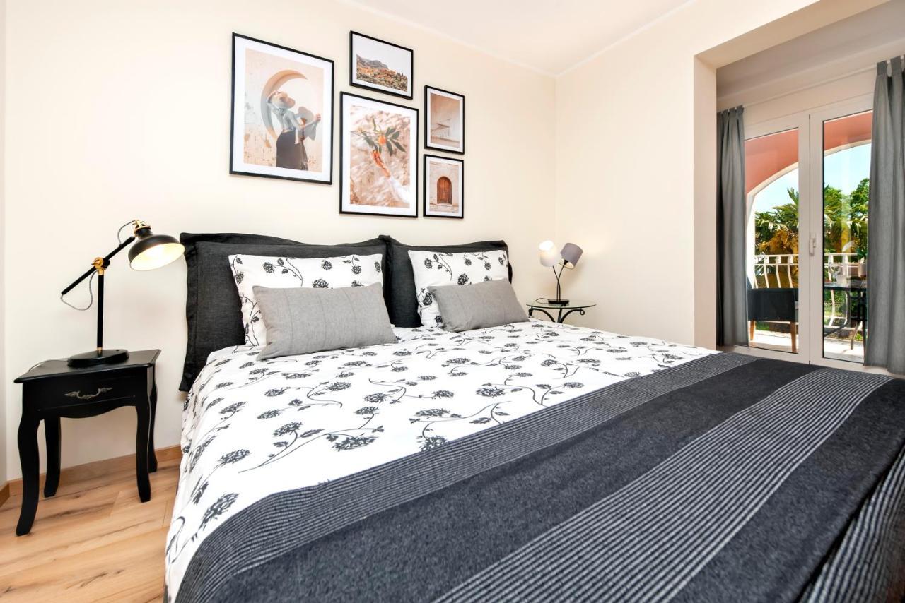 Apartments Villa Istria Rovinj Bagian luar foto
